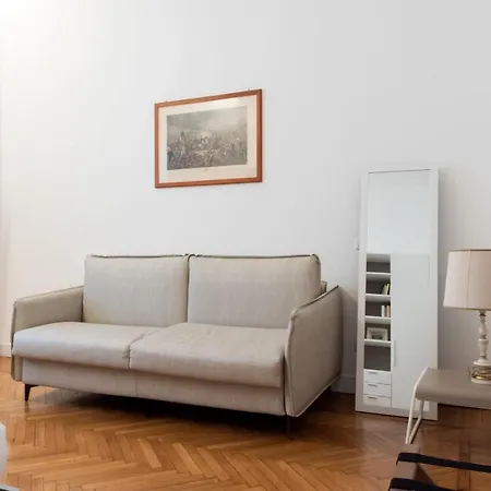 Casa Adelaide Milan