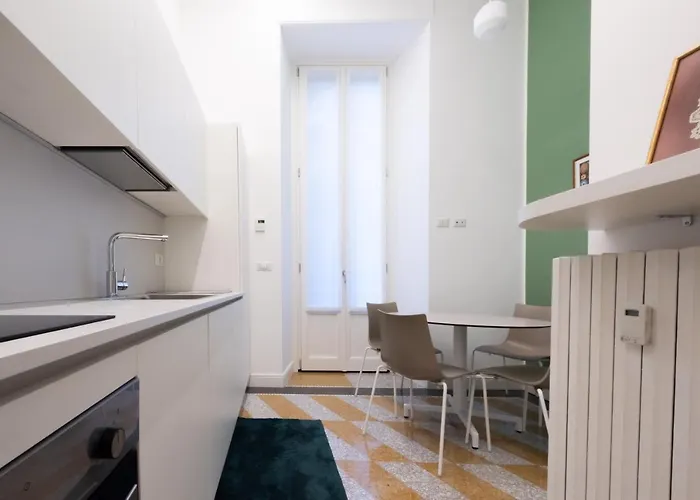 Casa Adelaide ميلان